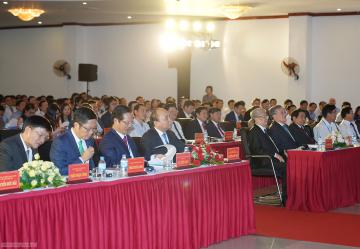 Thủ tướng Nguyễn Xuân Phúc dự Hội nghị xúc tiến đầu tư Quảng Ngãi, một trong những sự kiện lớn kỷ niệm 30 năm ngày tái lập tỉnh.