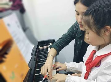 Khai giảng các lớp học đàn piano cho thiếu nhi tại quận 2 TPHCM